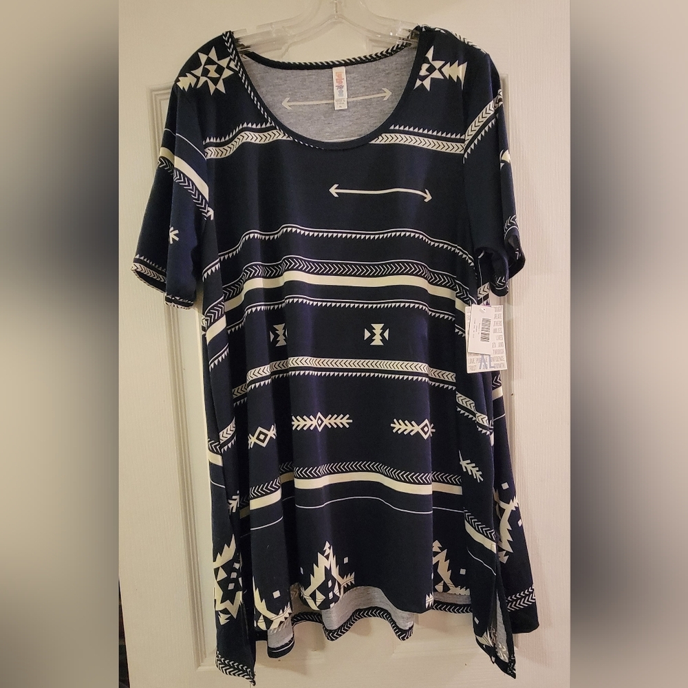 LuLaRoe Perfect Tee size XL